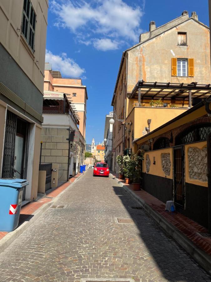 Appartamento Stella Marina In Pieno Centro Di Pietra Ligure Sulla Passeggiata E A Un Passo Dal Mare المظهر الخارجي الصورة